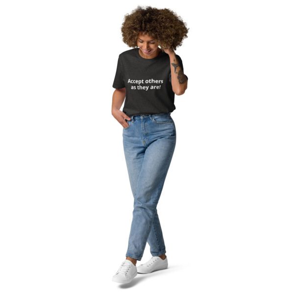 Unisex organic cotton t-shirt - Image 3